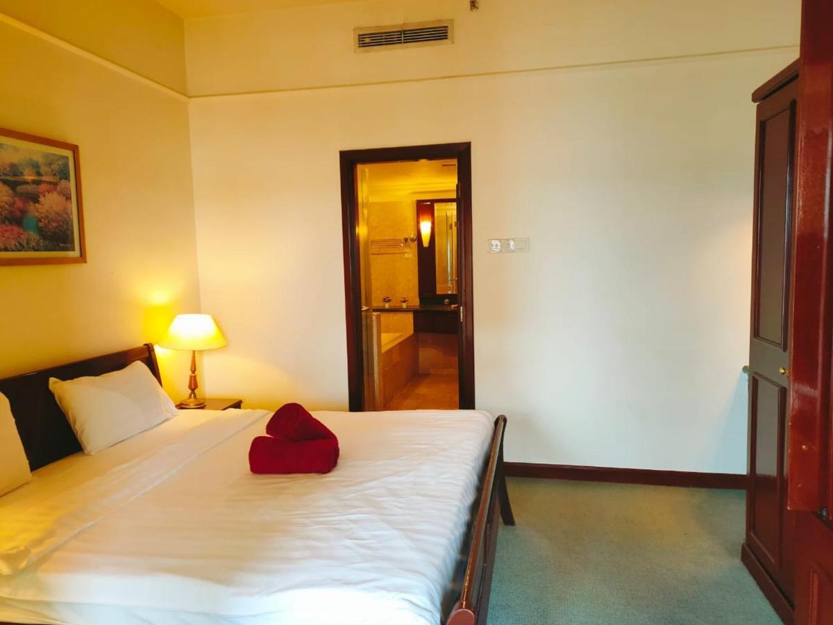Luxhouz Suites At Times Square Kuala Lumpur Bagian luar foto