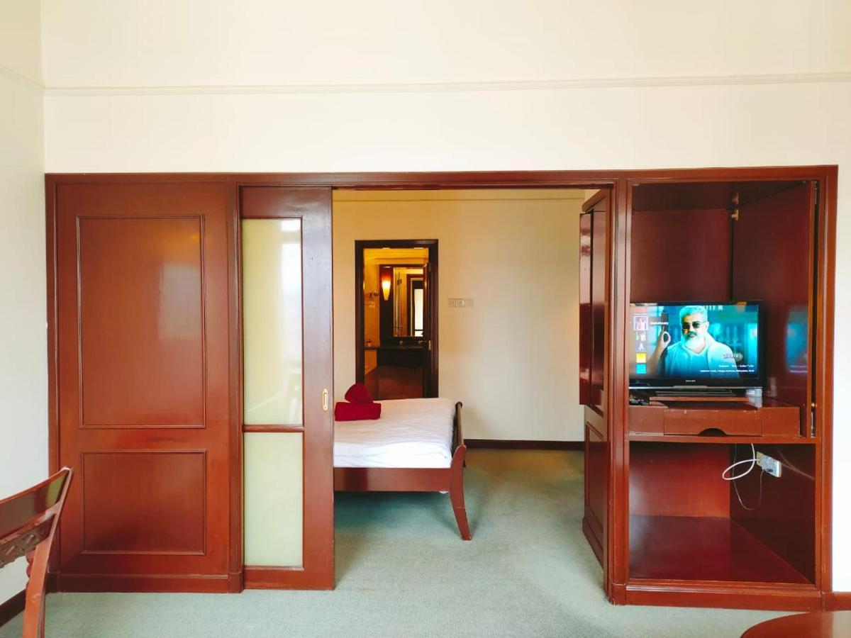 Luxhouz Suites At Times Square Kuala Lumpur Bagian luar foto