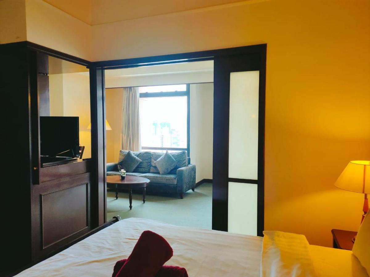 Luxhouz Suites At Times Square Kuala Lumpur Bagian luar foto