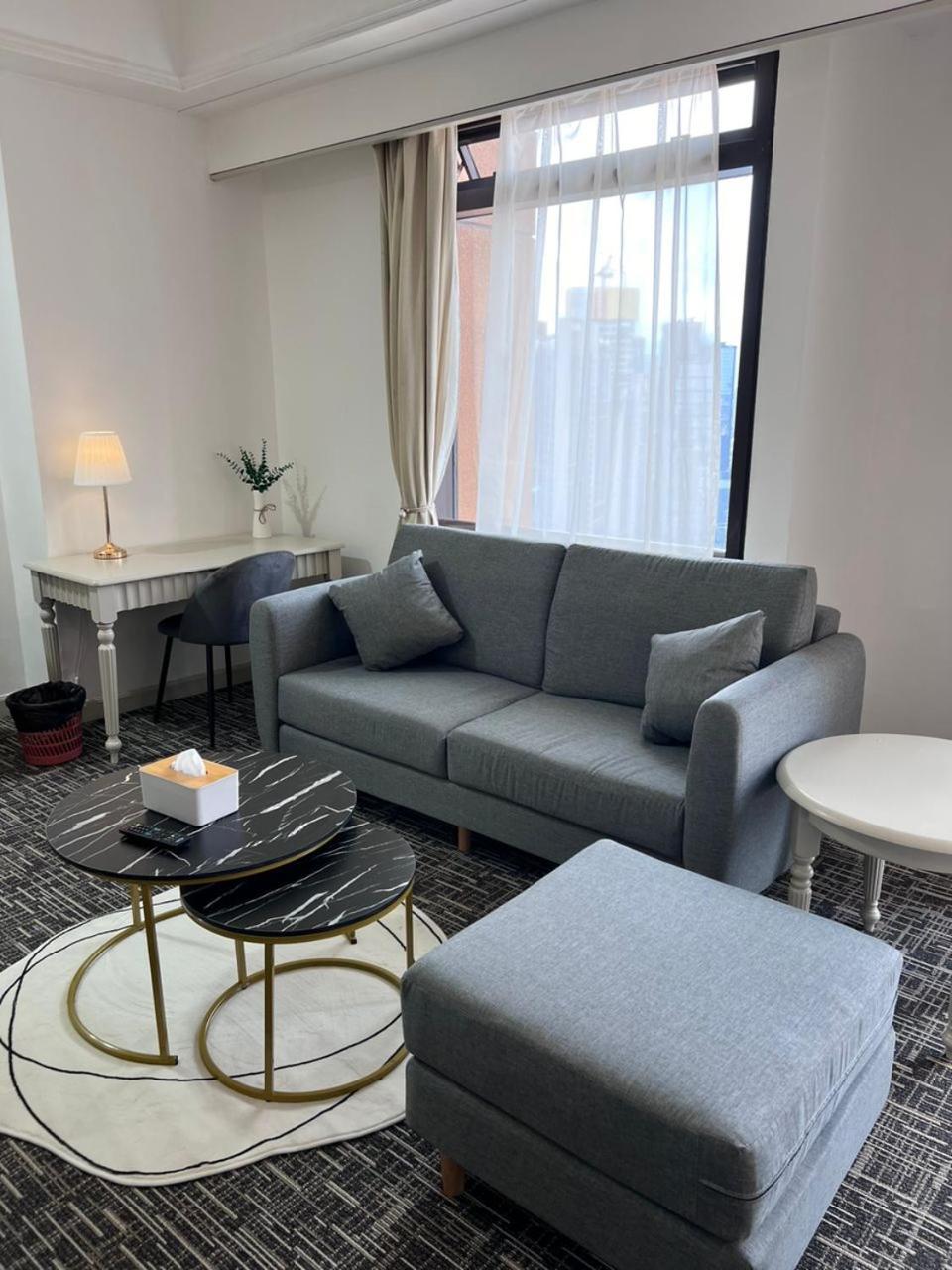 Luxhouz Suites At Times Square Kuala Lumpur Bagian luar foto