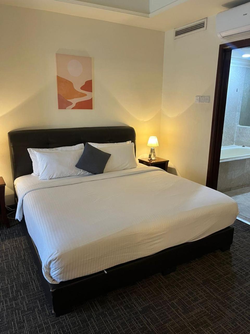 Luxhouz Suites At Times Square Kuala Lumpur Bagian luar foto