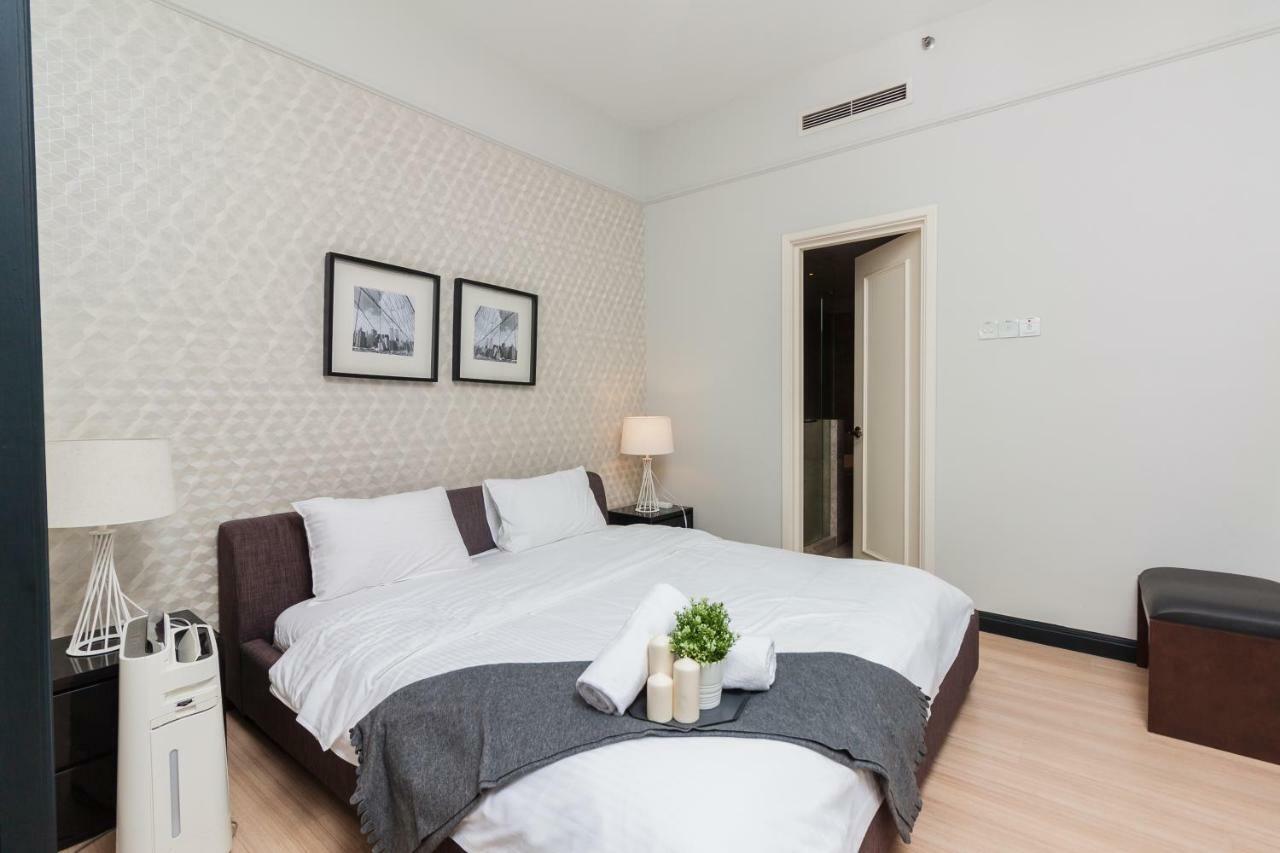 Luxhouz Suites At Times Square Kuala Lumpur Bagian luar foto